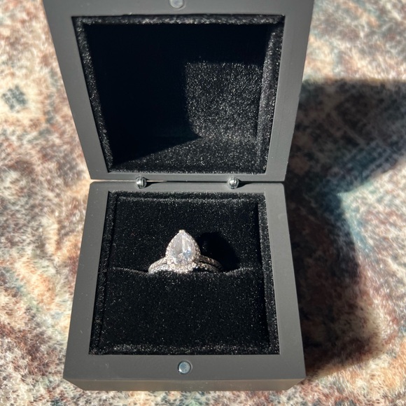 Diamond Nexus ring - Picture 4 of 8